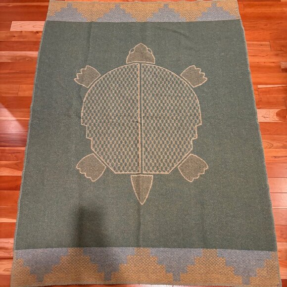 Wellspring Legend Robes Pure Wool USA Turtle Blanket By Laurie Jacobi 50" x 70" - Picture 1 of 5